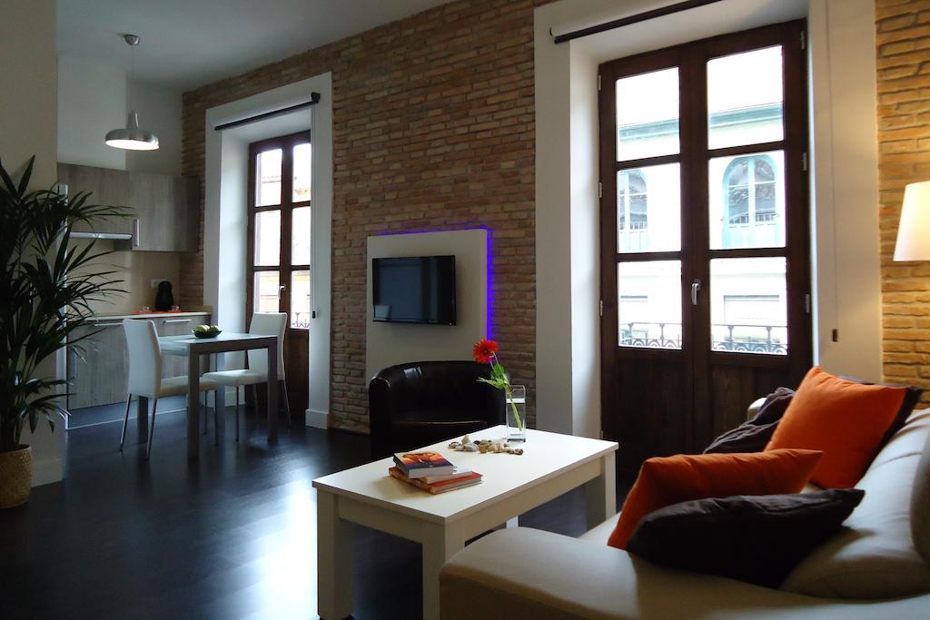 Apartamentos Turisticos Mauror Granada Szoba fotó